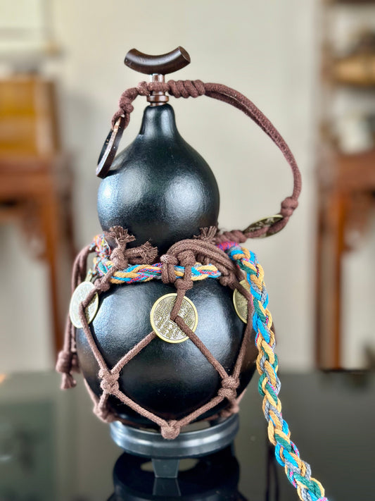 Hand dyed Fengshui Ornament Bright Black Chinese Lacquerware Hulu Natural Gourd Water Tea Container Classical Home Decor
