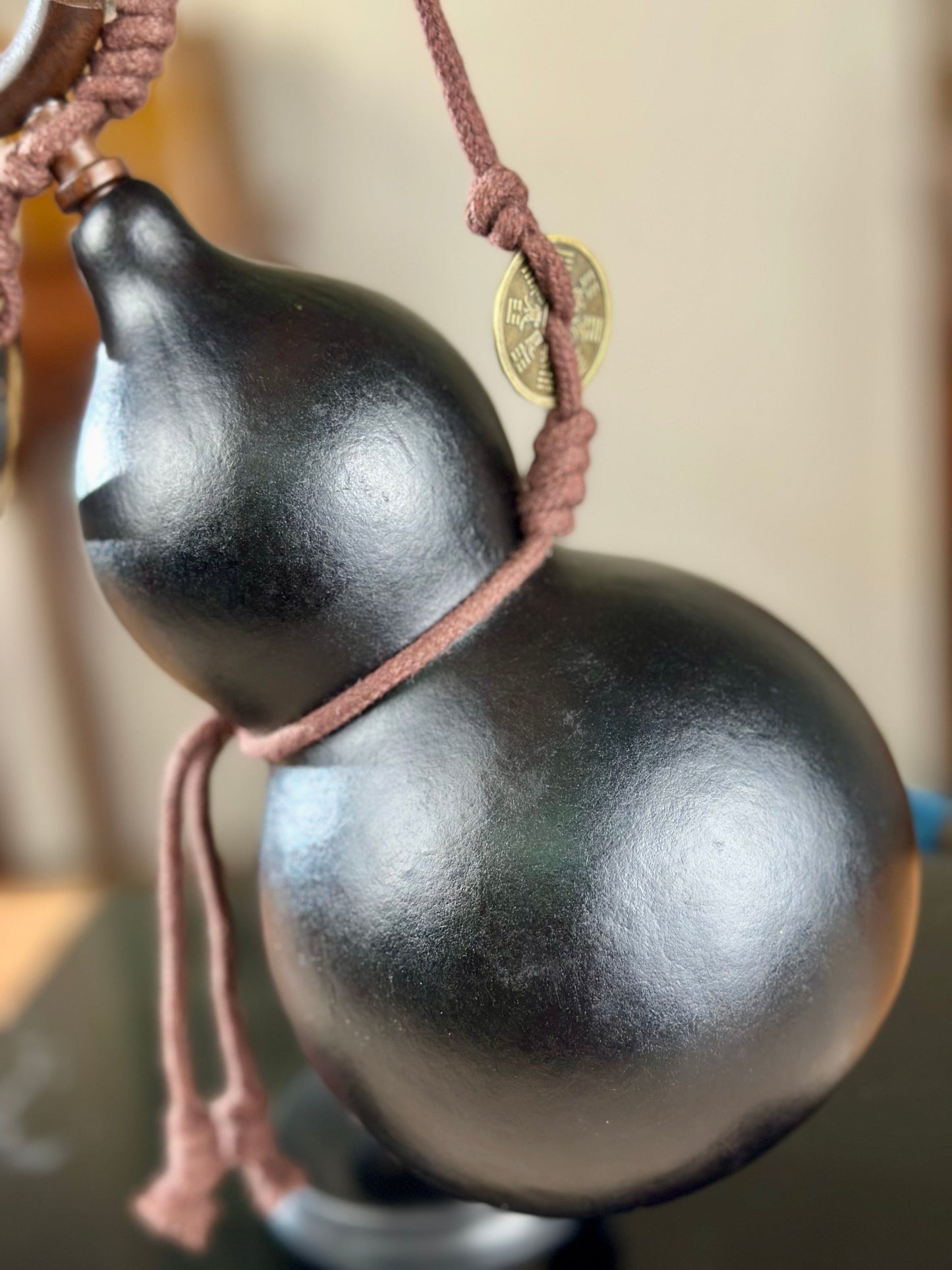 Hand dyed Fengshui Ornament Bright Black Chinese Lacquerware Hulu Natural Gourd Water Tea Container Classical Home Decor