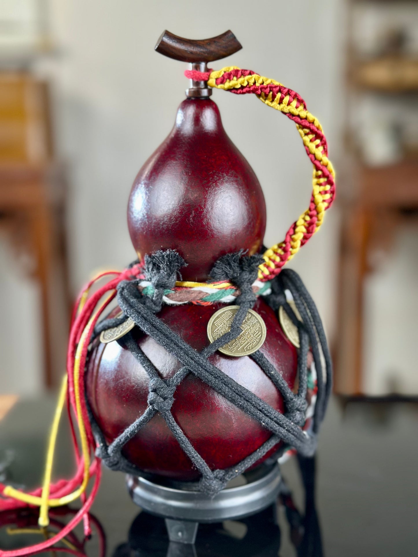 Hand dyed Fengshui Ornament Burgundy Reddish Chinese Lacquerware Hulu Natural Gourd Water Tea Container Classical Home Decor