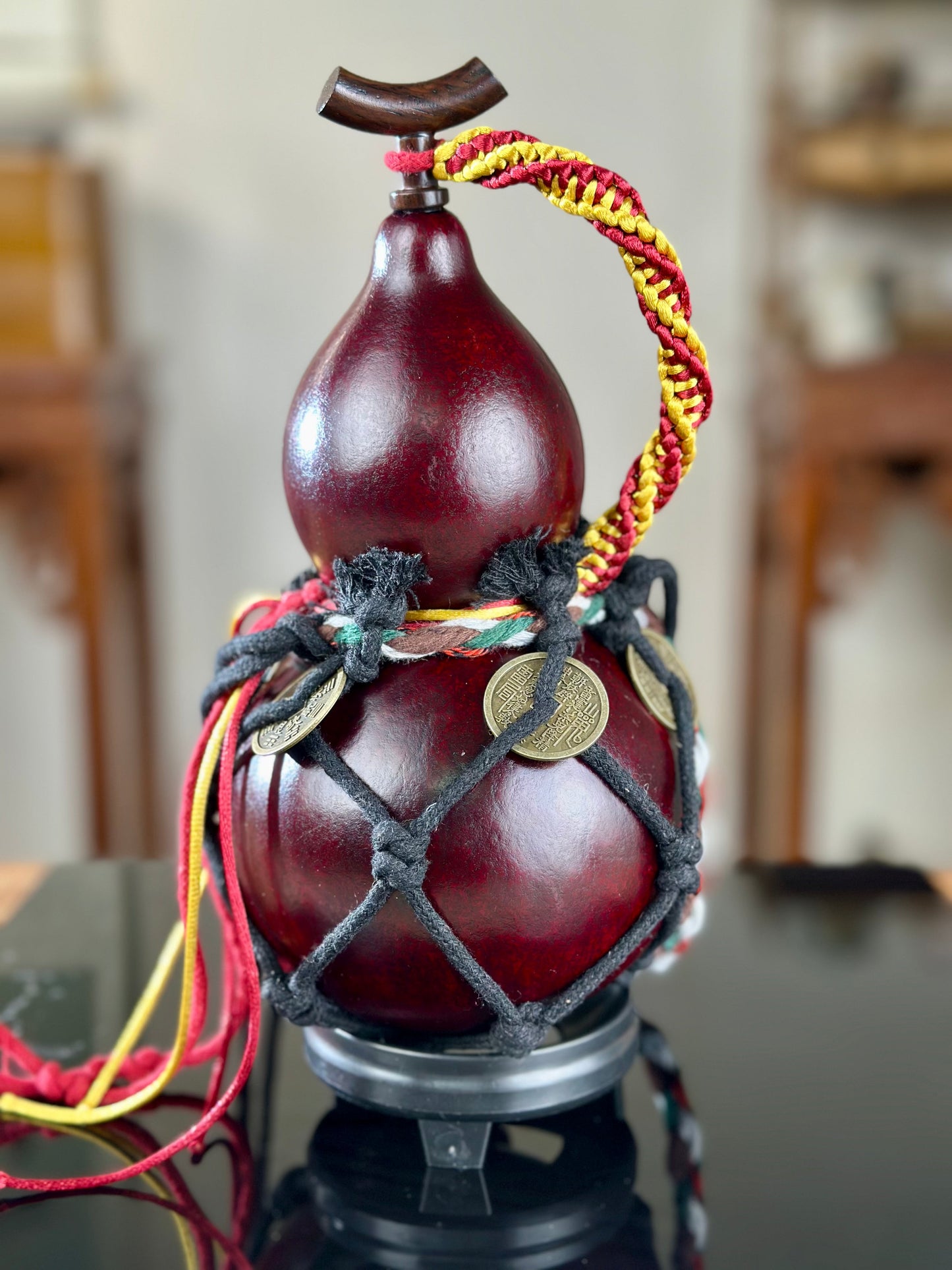 Hand dyed Fengshui Ornament Burgundy Reddish Chinese Lacquerware Hulu Natural Gourd Water Tea Container Classical Home Decor