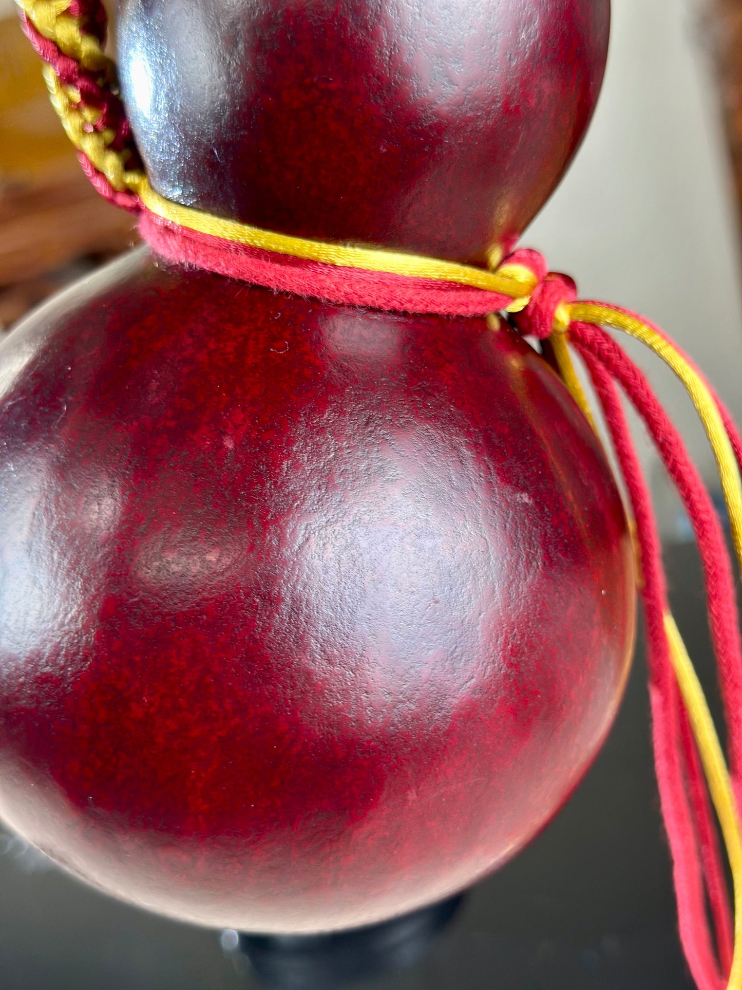 Hand dyed Fengshui Ornament Burgundy Reddish Chinese Lacquerware Hulu Natural Gourd Water Tea Container Classical Home Decor