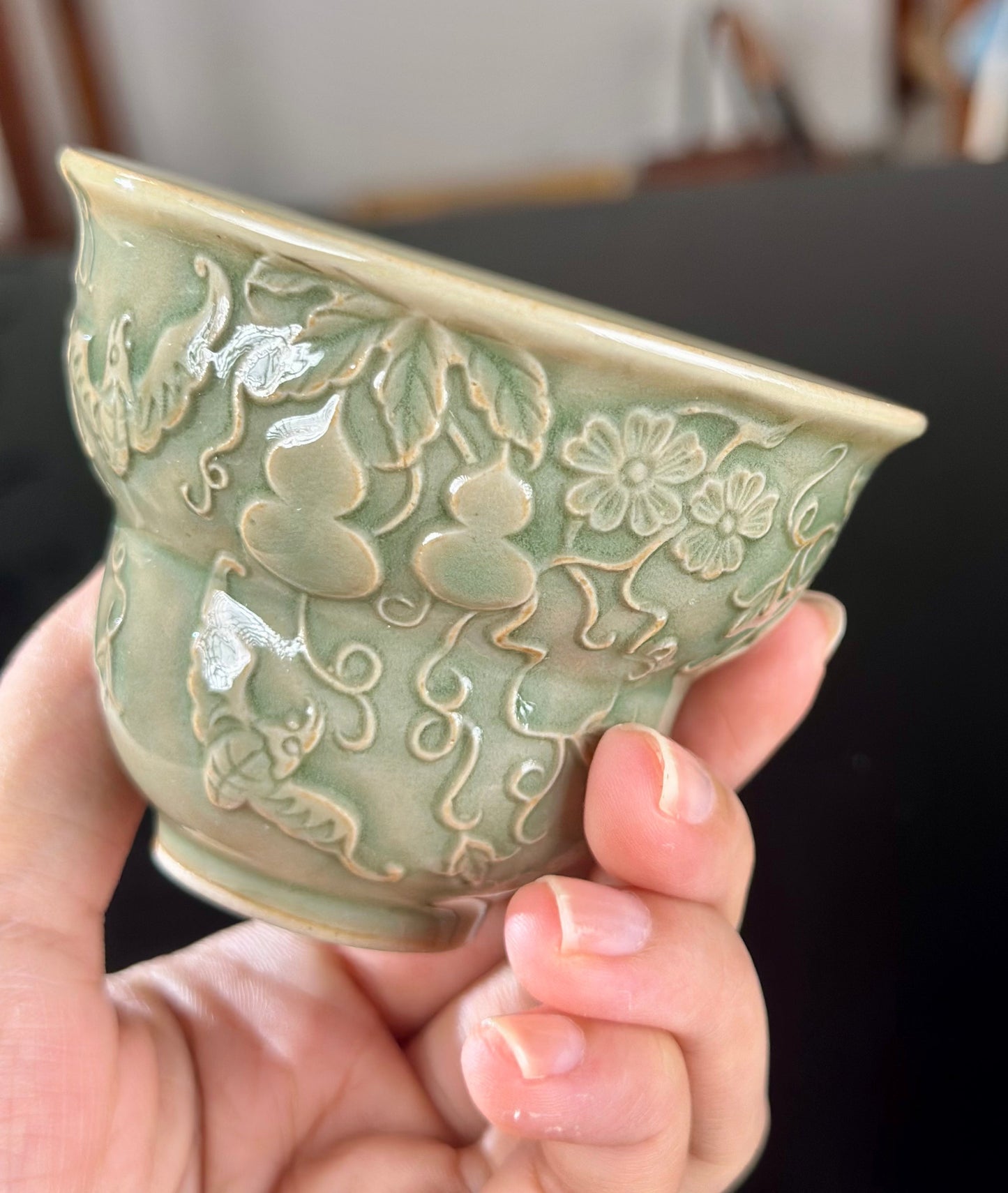 Handengraved Chinse Gourd Shape Yaozhou Kiln Olive Green Teacup