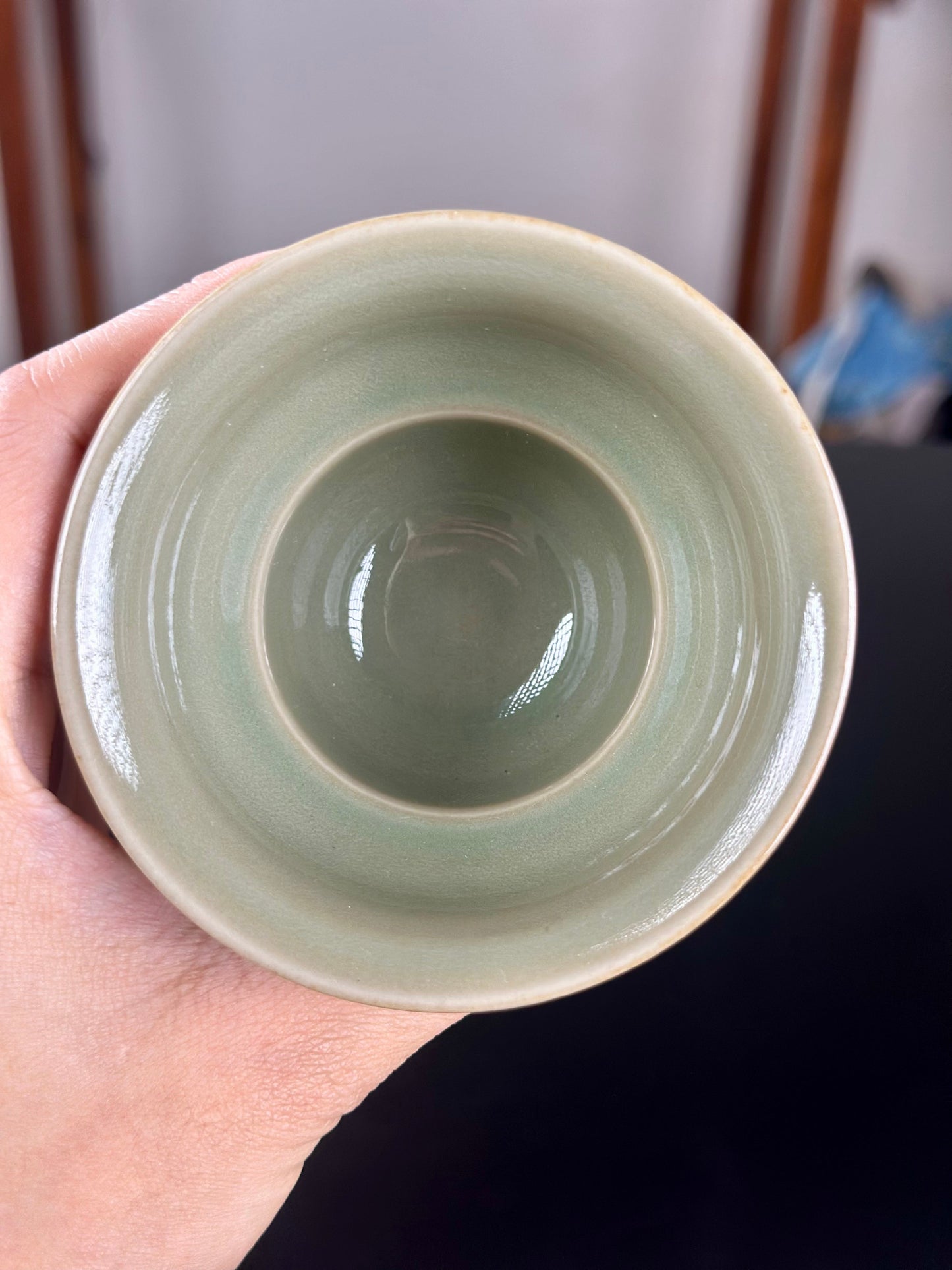 Handengraved Chinse Gourd Shape Yaozhou Kiln Olive Green Teacup