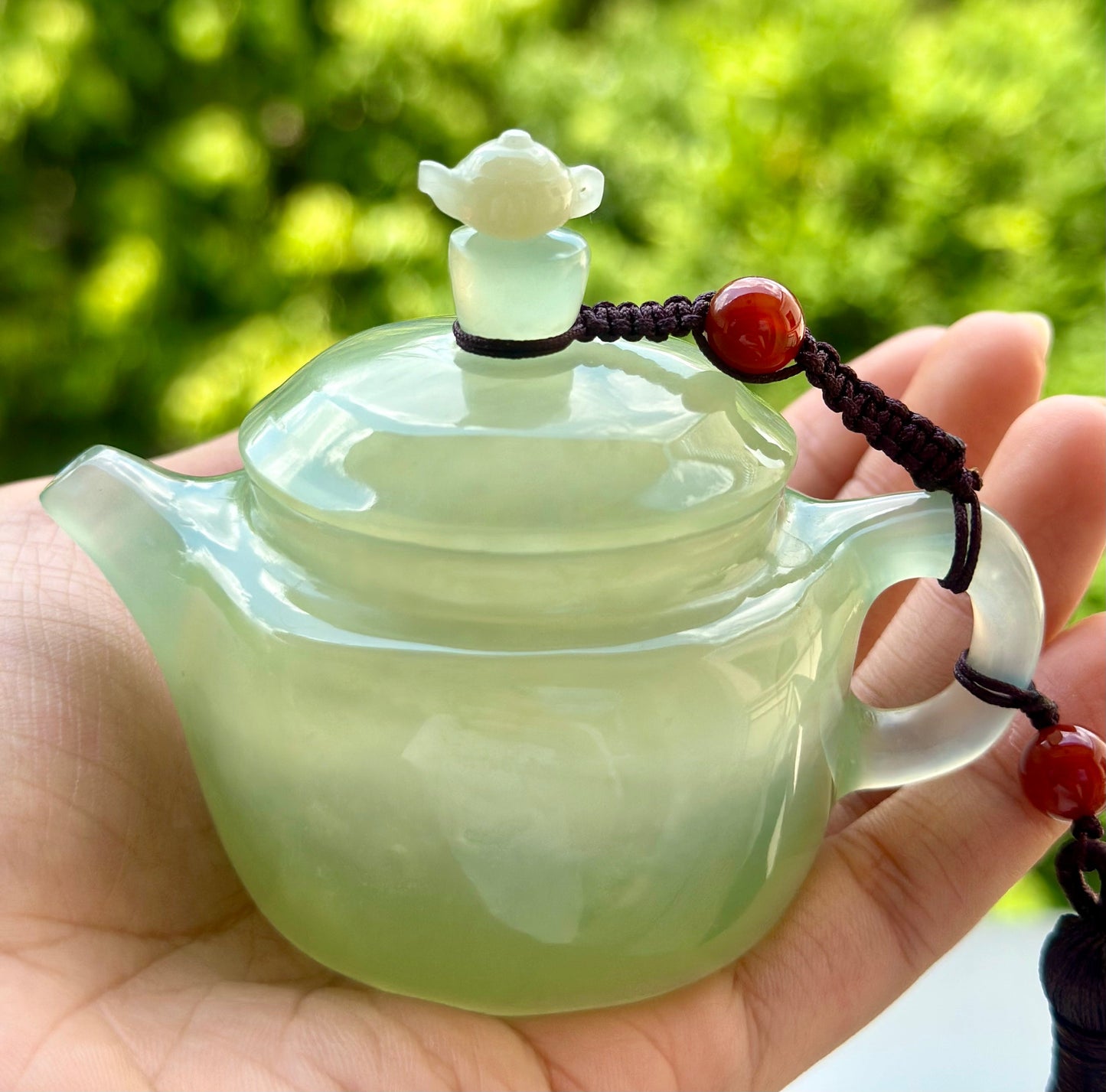 Handcrafted Chinese Xiuyu Authentic Jade Mini Dezhong Shape Teapot Unique Artwork Jade Pot