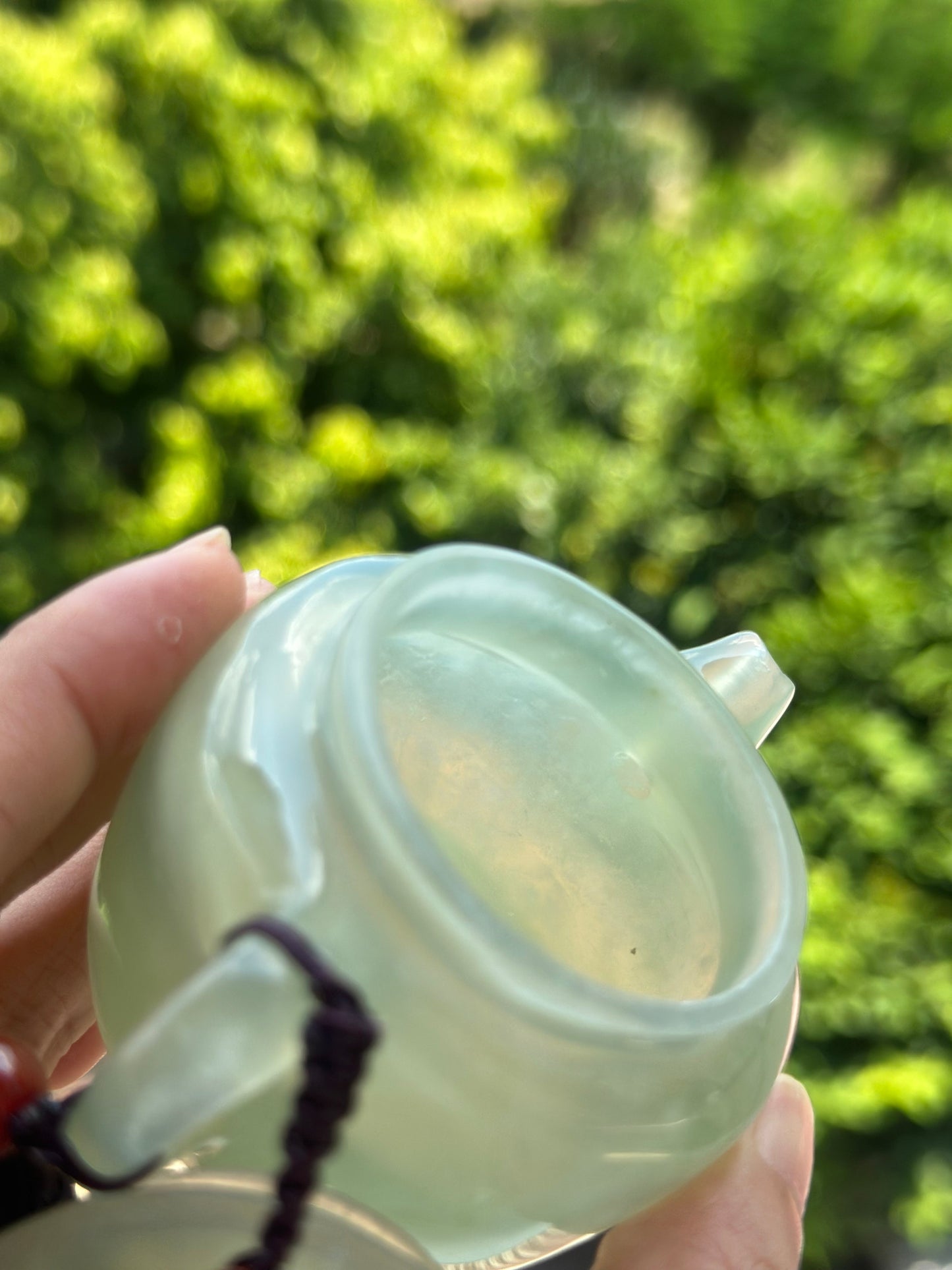 Handcrafted Chinese Xiuyu Authentic Jade Mini Dezhong Shape Teapot Unique Artwork Jade Pot