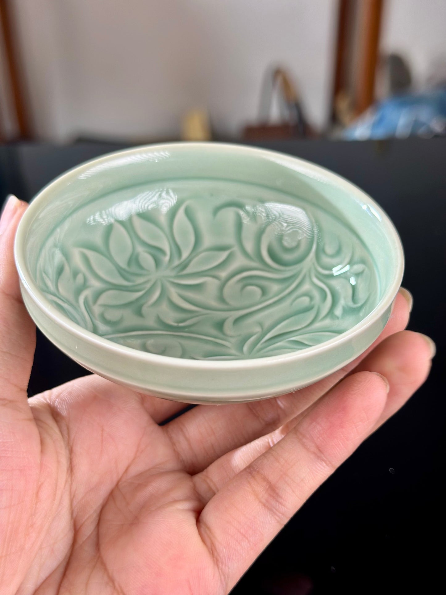 Hand Carved Chinse Lotus Yaozhou Celadon Porcelain Kiln Sky Blue Green Puer Shape Teacup