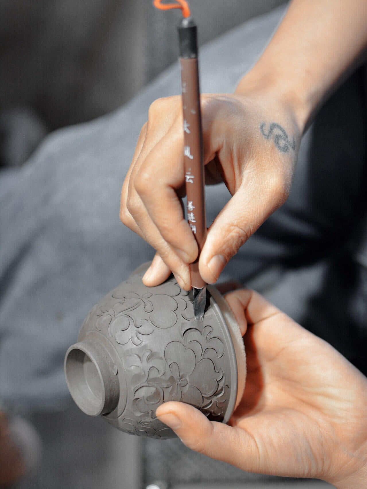 Hand Carved Chinse Lotus Yaozhou Celadon Porcelain Kiln Sky Blue Green Puer Shape Teacup