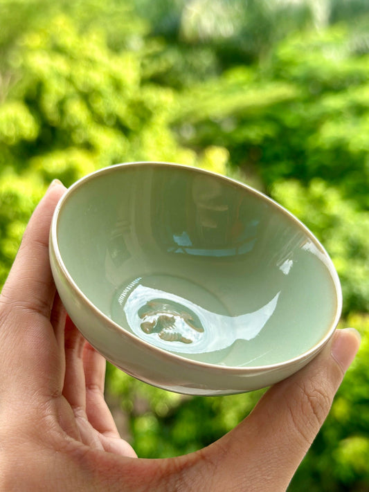 Handengraved Chinse Fish Turning Dragon Classic Pattern Yaozhou Celadon Porcelain Kiln Moon White GlazeTeacup