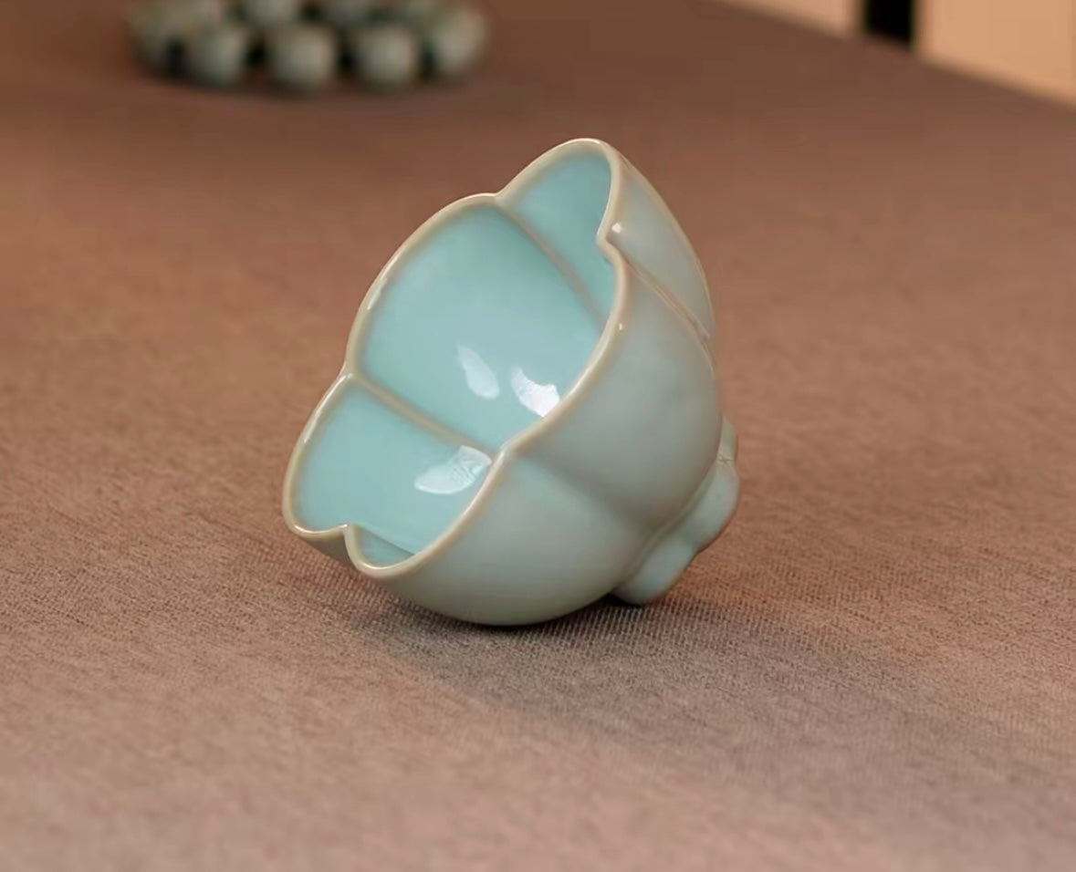 Handcrafted Chinese High-class Ru Porcelain Ruyao Flowere Shape Ru Ware Classic Teacup
