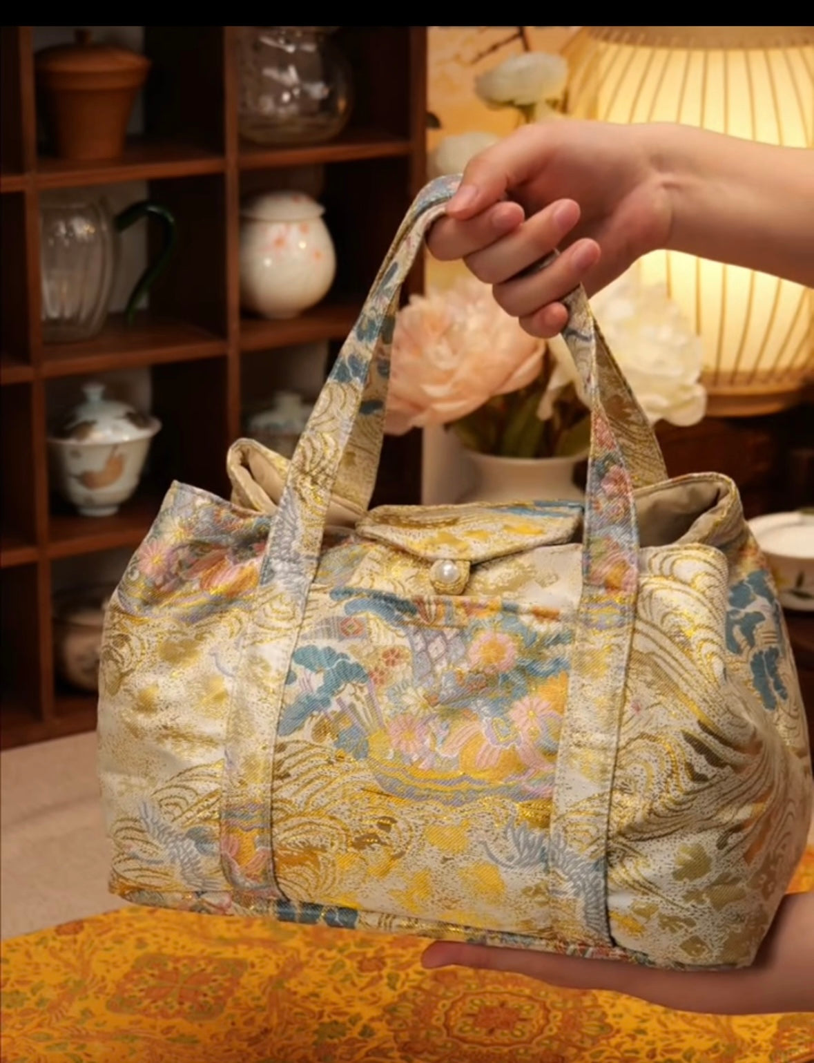 Chinese Traditional Song Brocade Gilt Pink Flower Pattern Tea Bag Travel Cloth Bag Big Capacity Portable Storage Bag