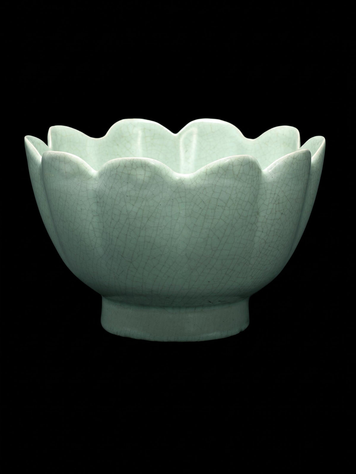 Handcrafted Ru Ware Classic Lotus Shape Tea Bowl Chinese High-class Ru Porcelain Ruyao Moon White Glazed