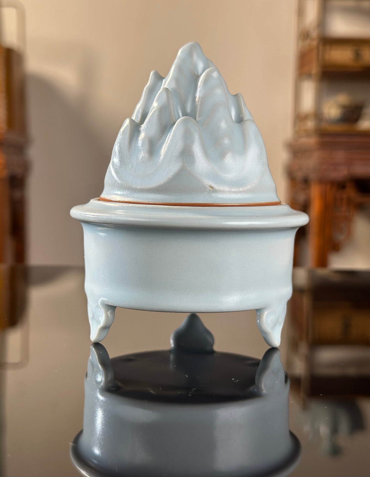 Handcrafted Ru Ware Classic Moon White Glaze Incense Holder Chinese High-class Ru Porcelain Ruyao Moon White Glaze