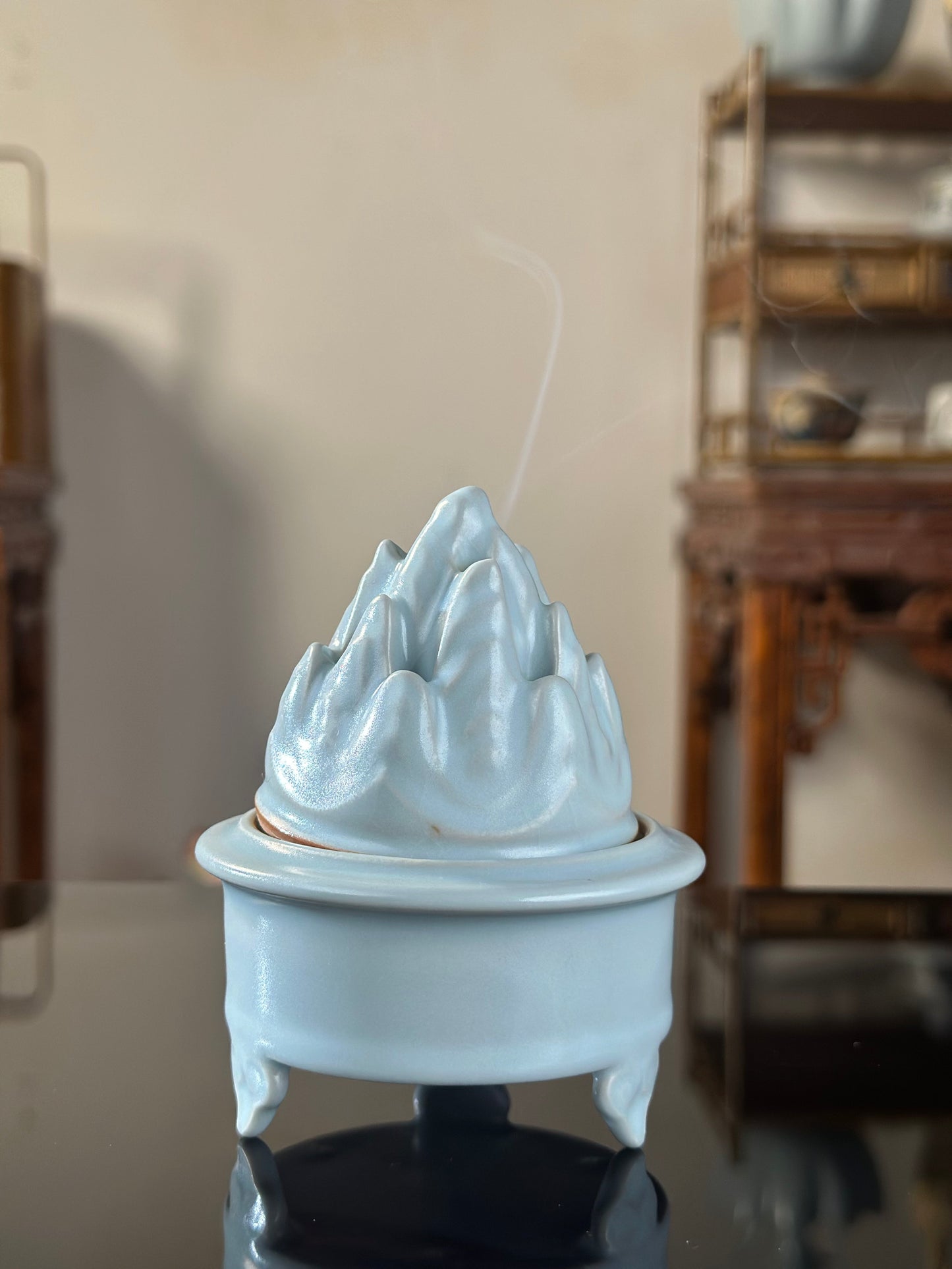 Handcrafted Ru Ware Classic Moon White Glaze Incense Holder Chinese High-class Ru Porcelain Ruyao Moon White Glaze