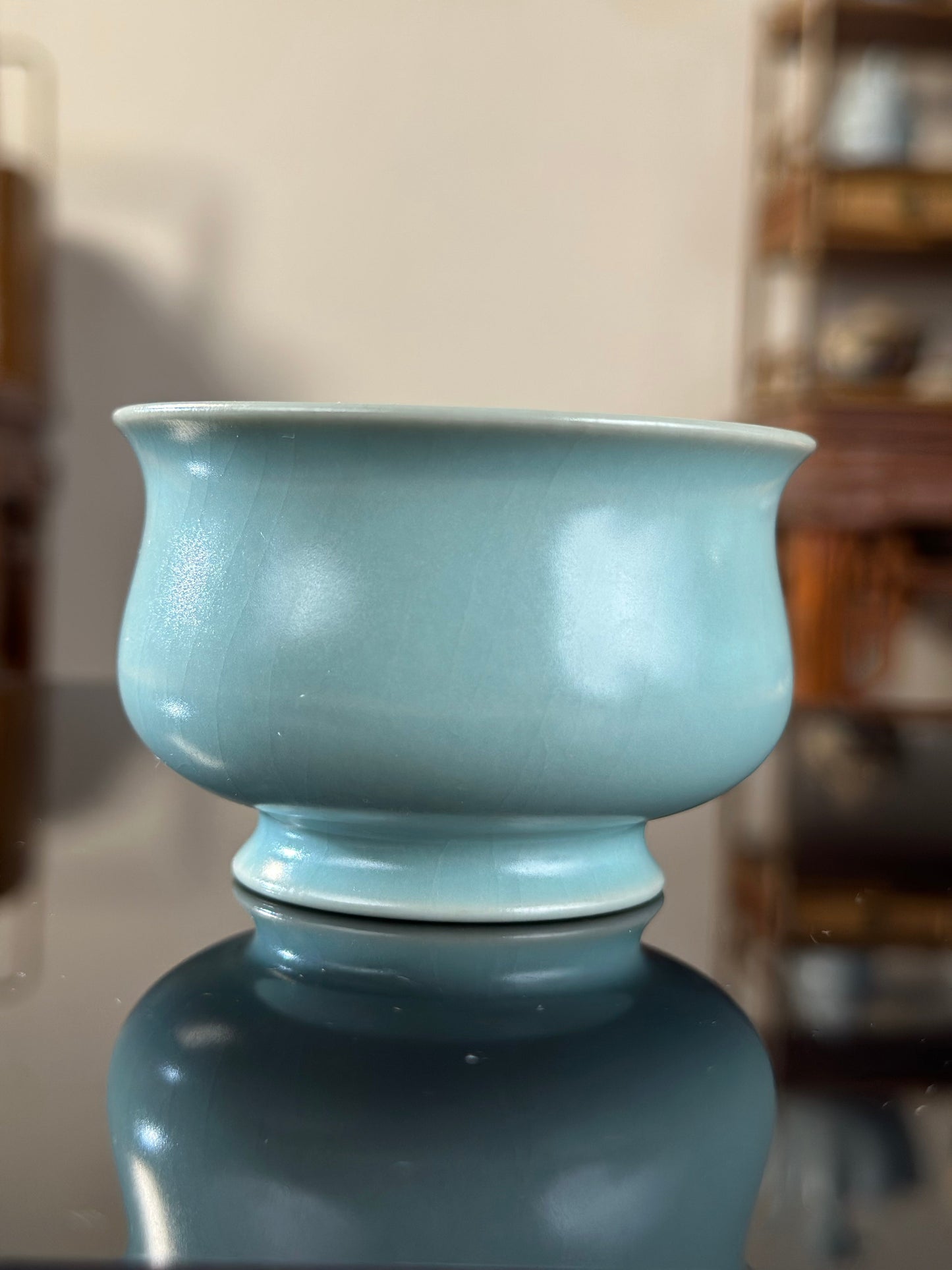 Handcrafted Ru Ware Classic Teacup Chinese High-class Ru Porcelain Ruyao Blue Sky Glazed Yulan Shape Cup