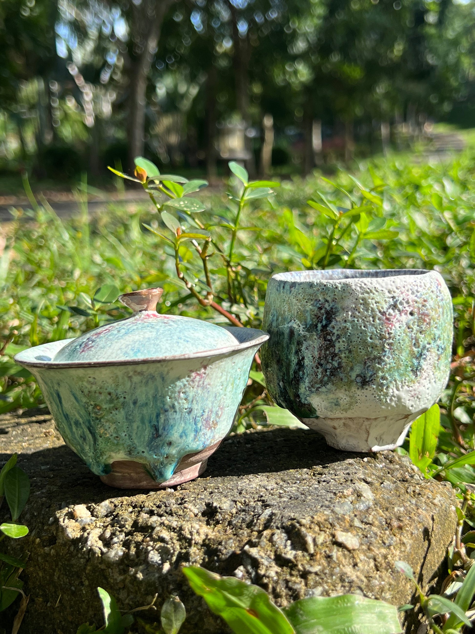 this is a shino ware teapot.this is shinoyaki gaiwan