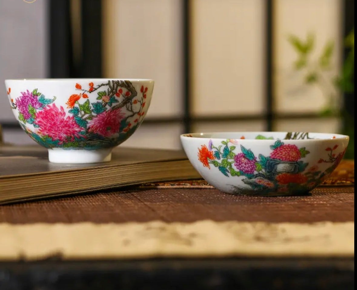 This is a Chinese Jingdezhen ceramic teacup