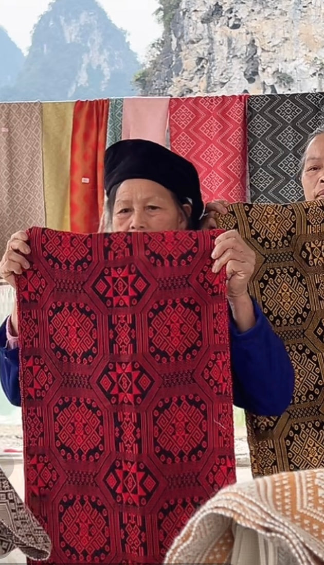 High-end Handcrafted Python Dragon Pattern Emerald Black Chinese Zhuang Brocade Silk Cloth Scarf Tea Table Cloth