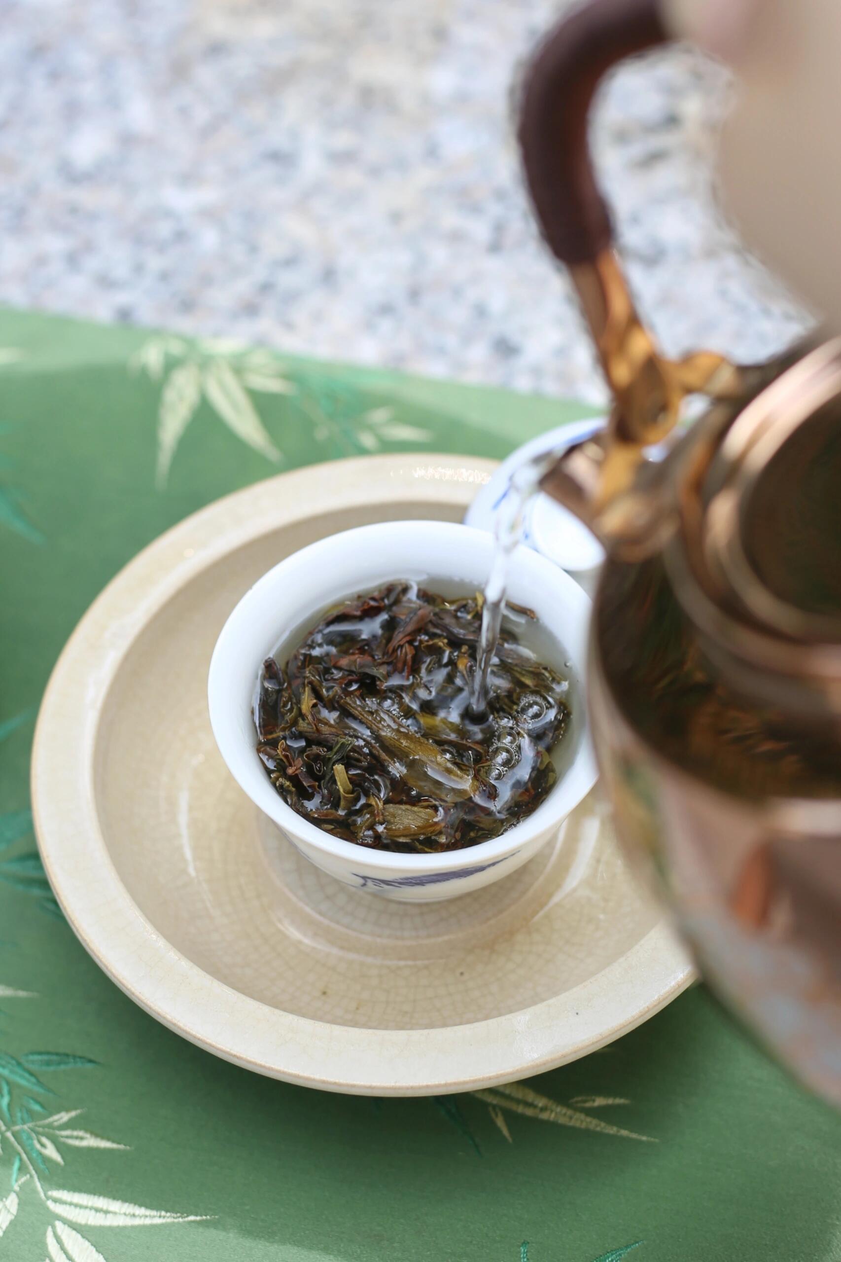 this is Chinese oolong tea xue pian duck shit dancong tea