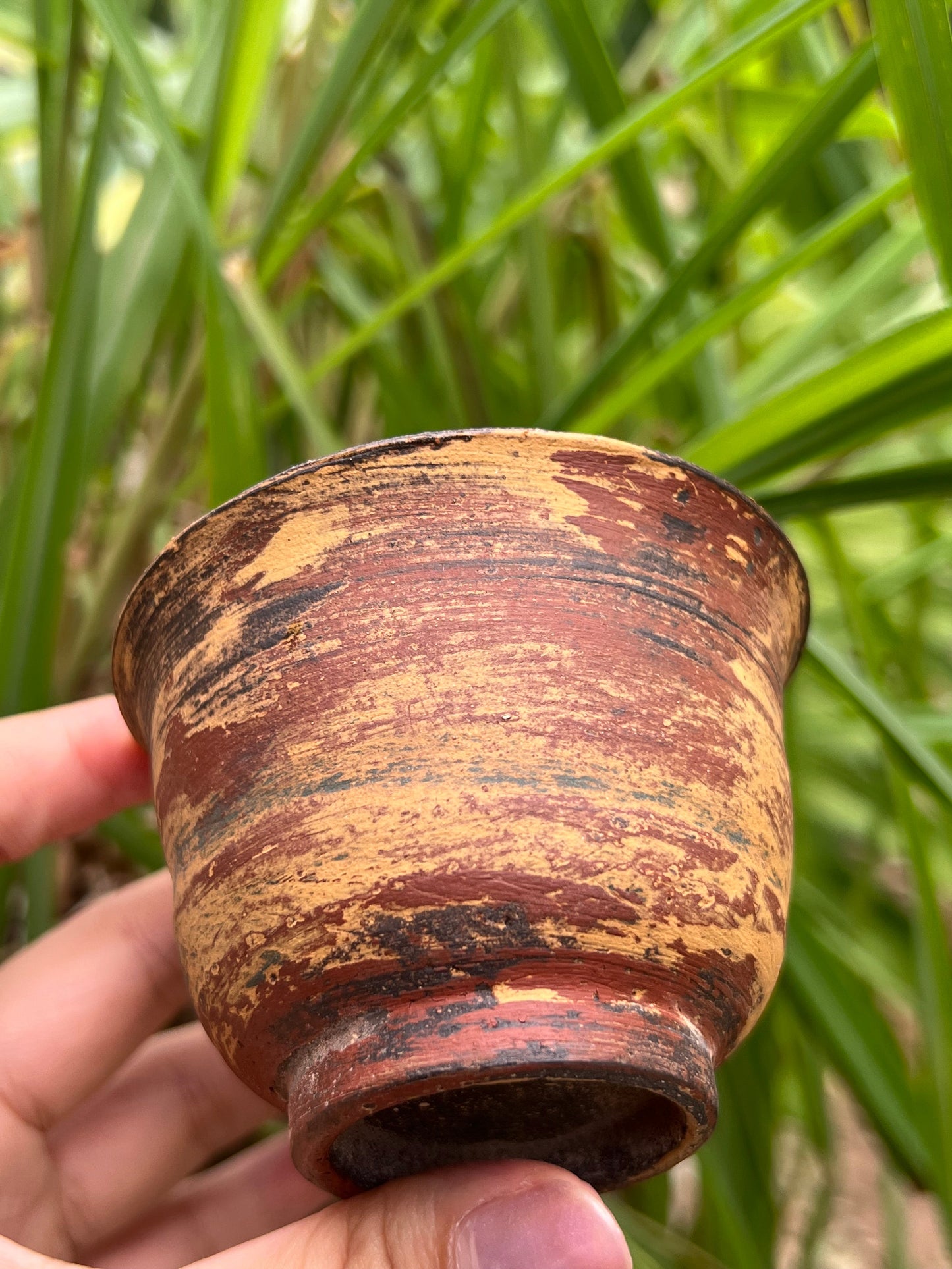 this is a pottery gaiwan.