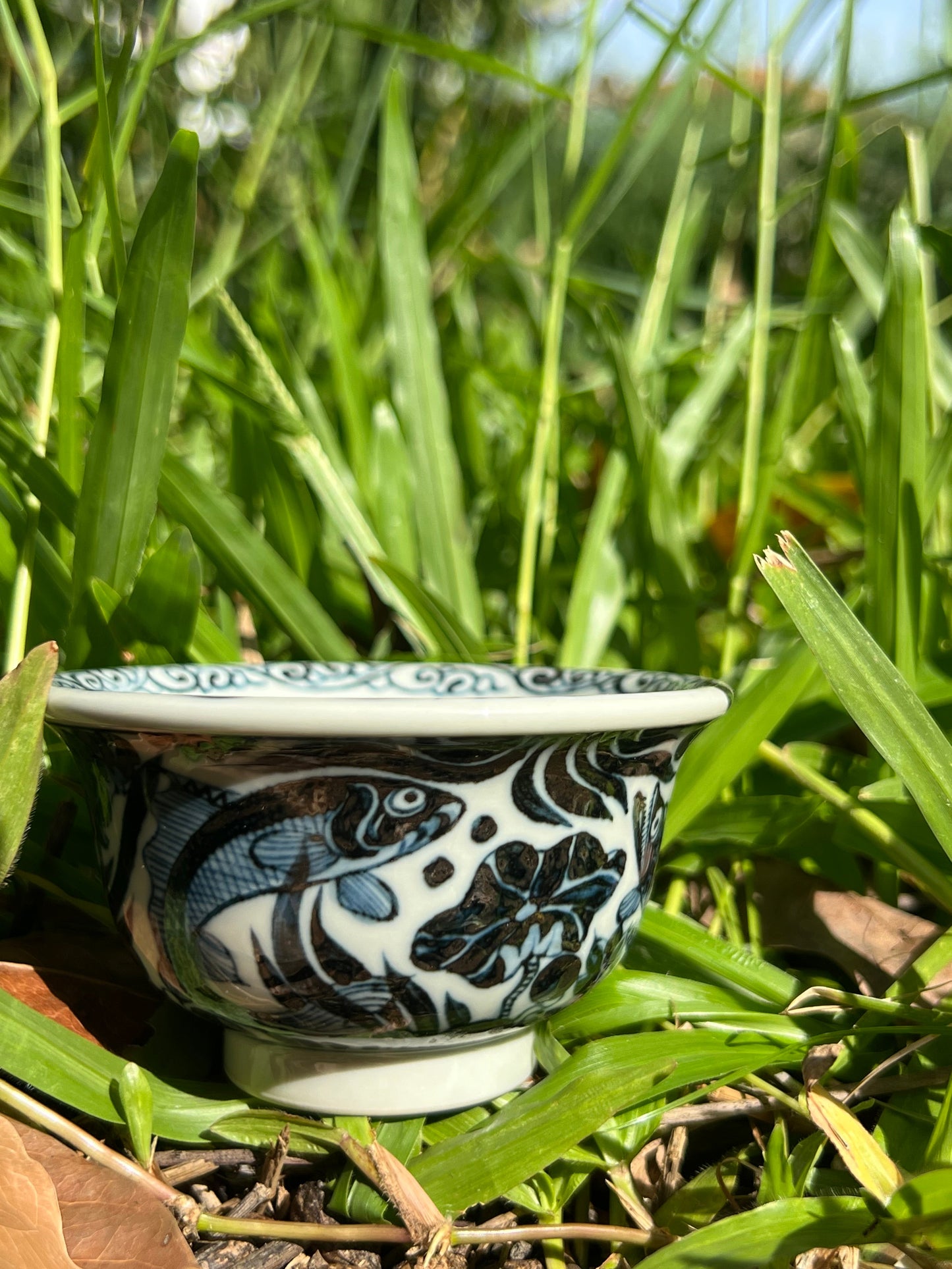 Hand Painted Chinese Antique Yuan Dynasty Blue and White Porcelain Fish and Algae Pattern Gaiwan Set Jingdezhen Master Ceramic Artwork