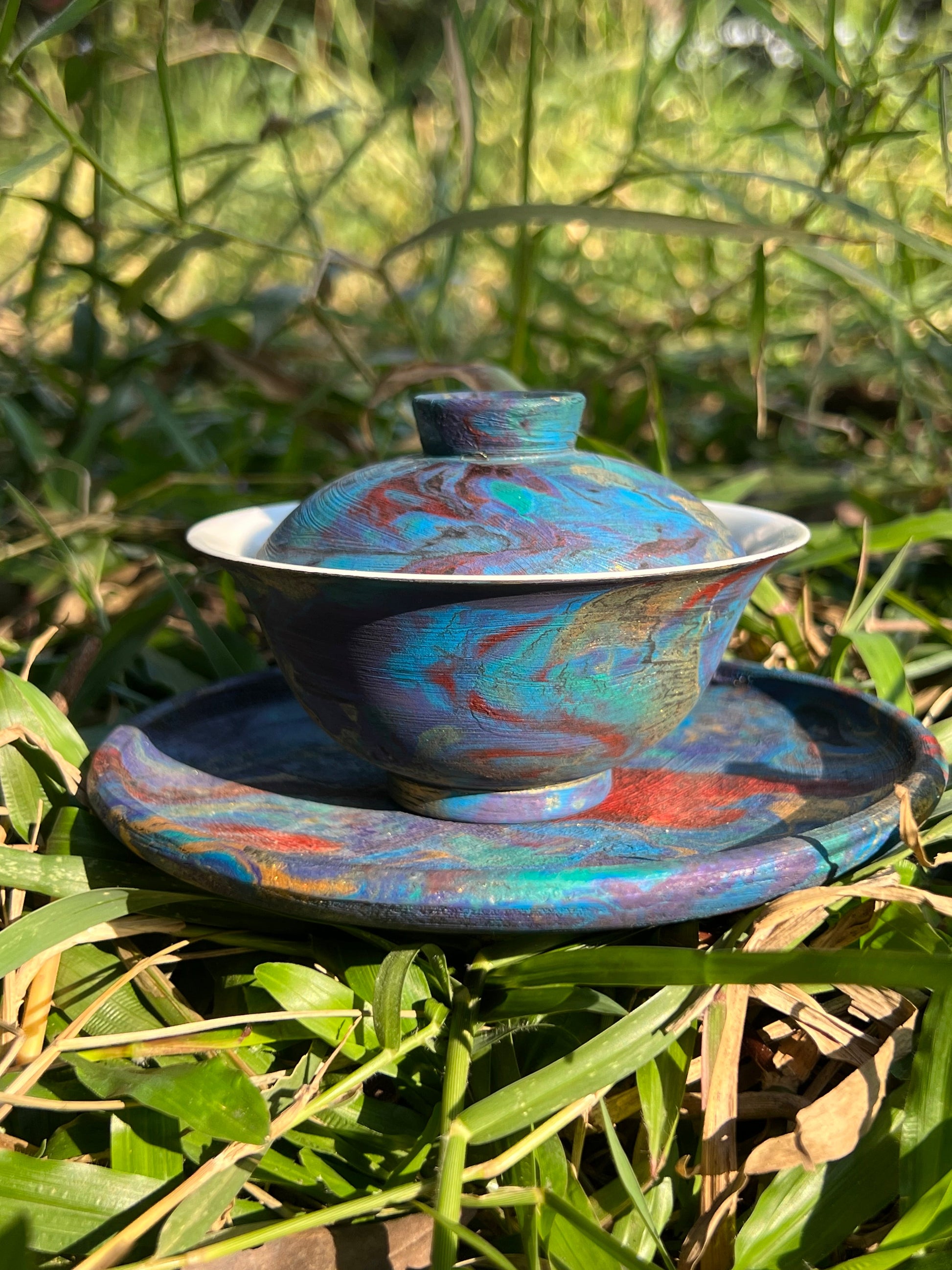 this is Chinese lacquer ware gaiwan