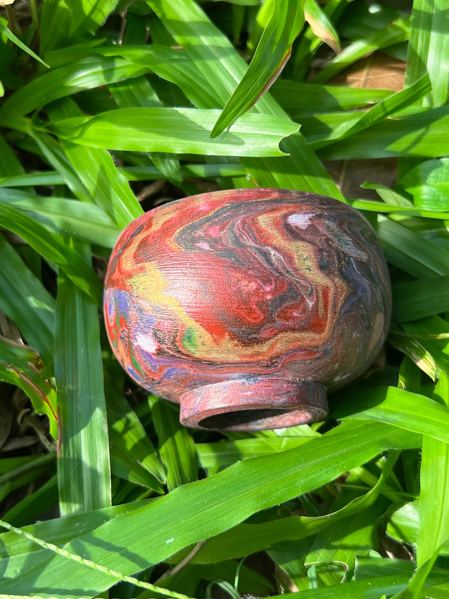 this is Chinese lacquer ware teacup. this is a pottery teacup