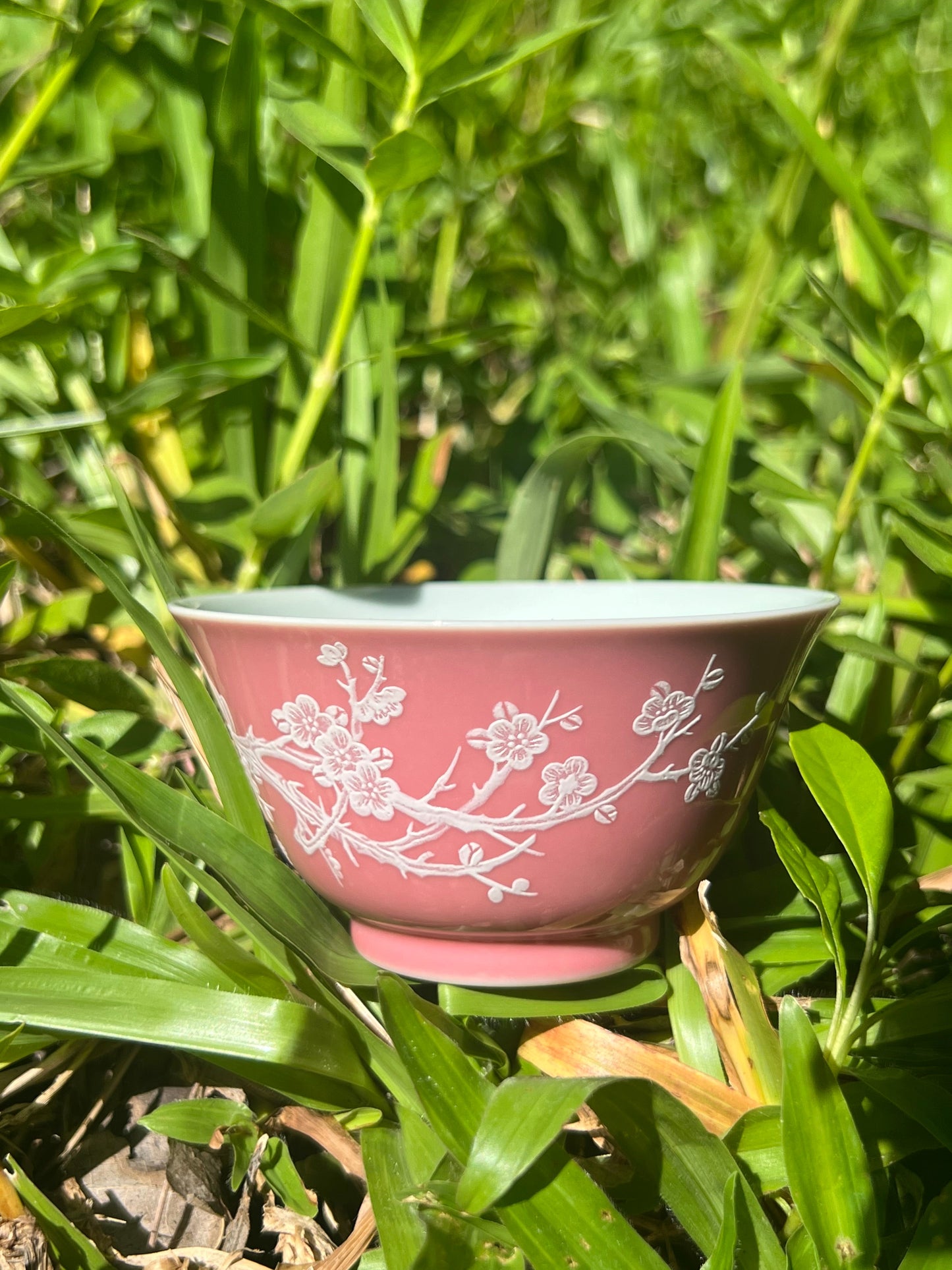 Handcrafted Chinese Handpainted Chinese Traditional Painting Jingdezhen Teacup Master Ceramic Artwork