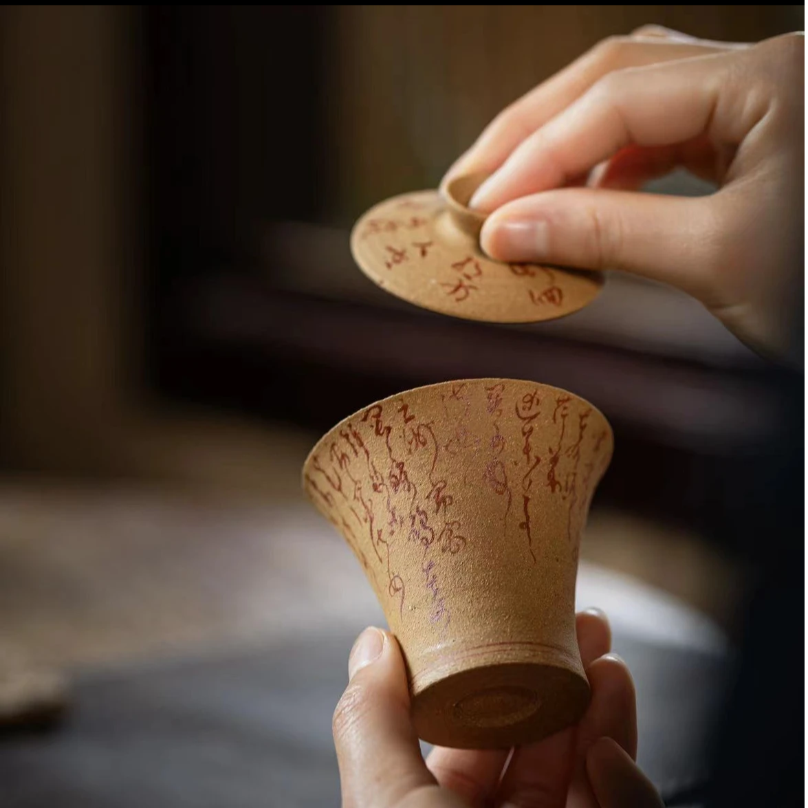 This is pottery gaiwan.this is pottery teapot