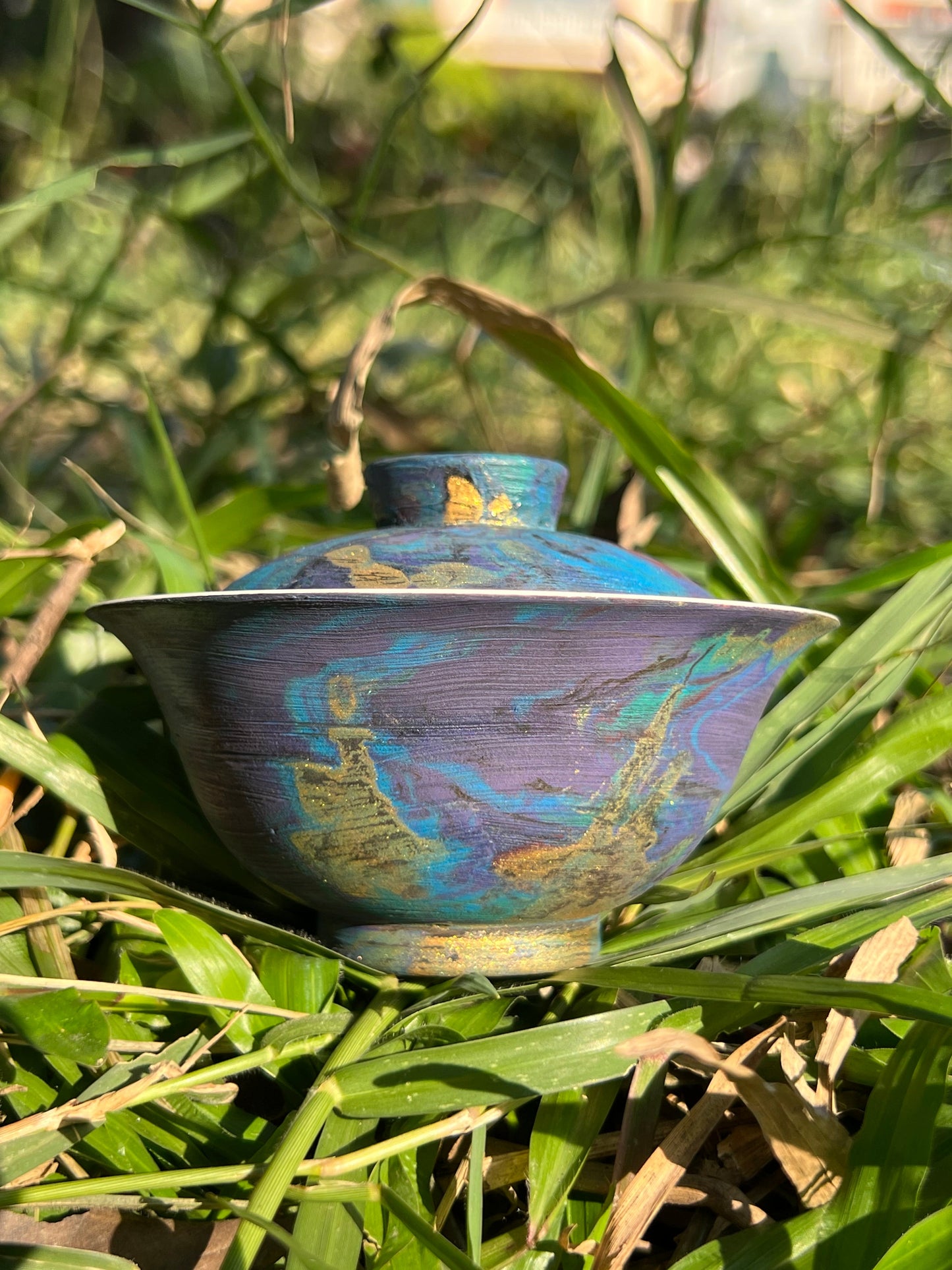 this is Chinese lacquer ware gaiwan