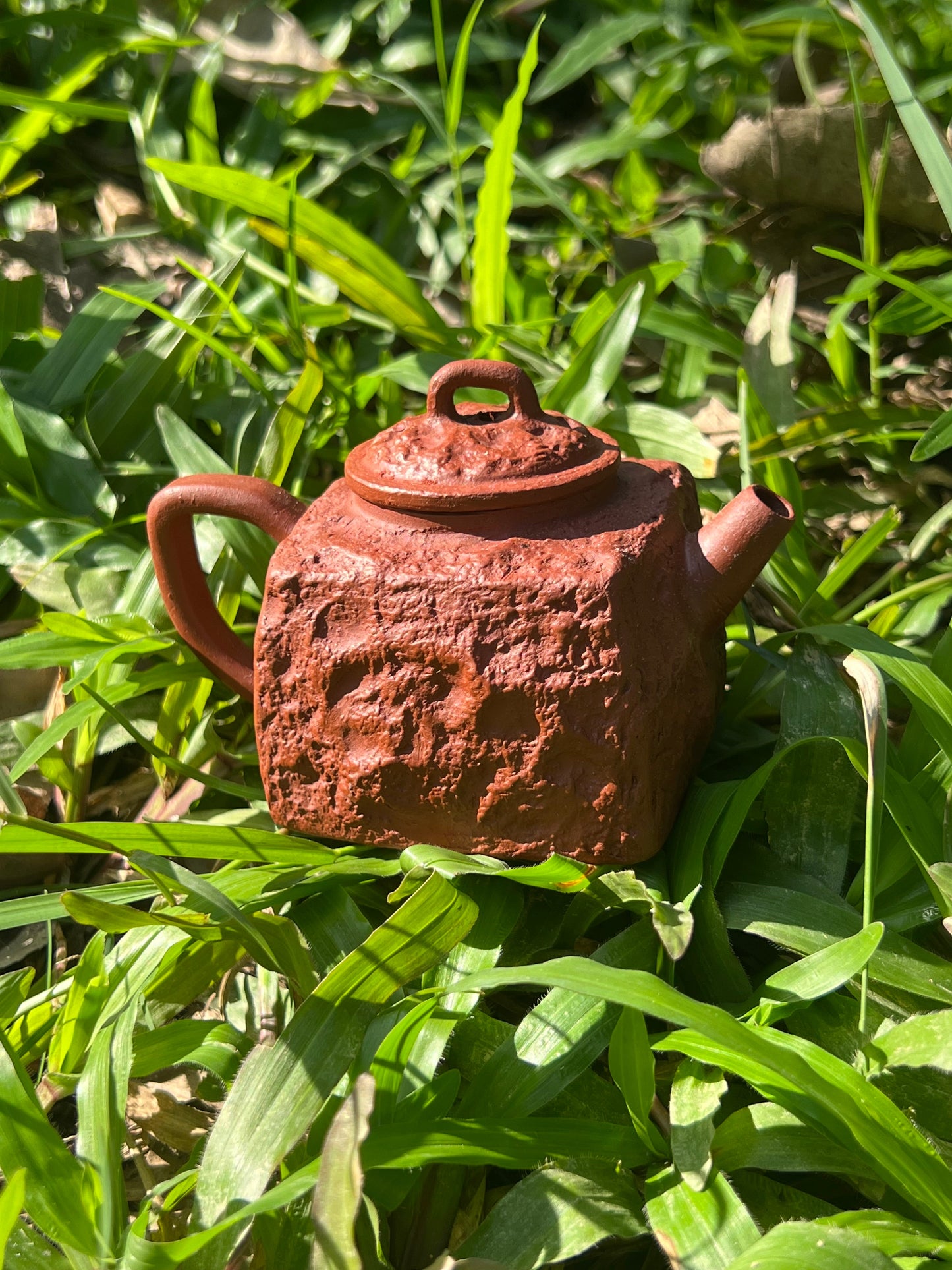 this is Chinese red clay teapot