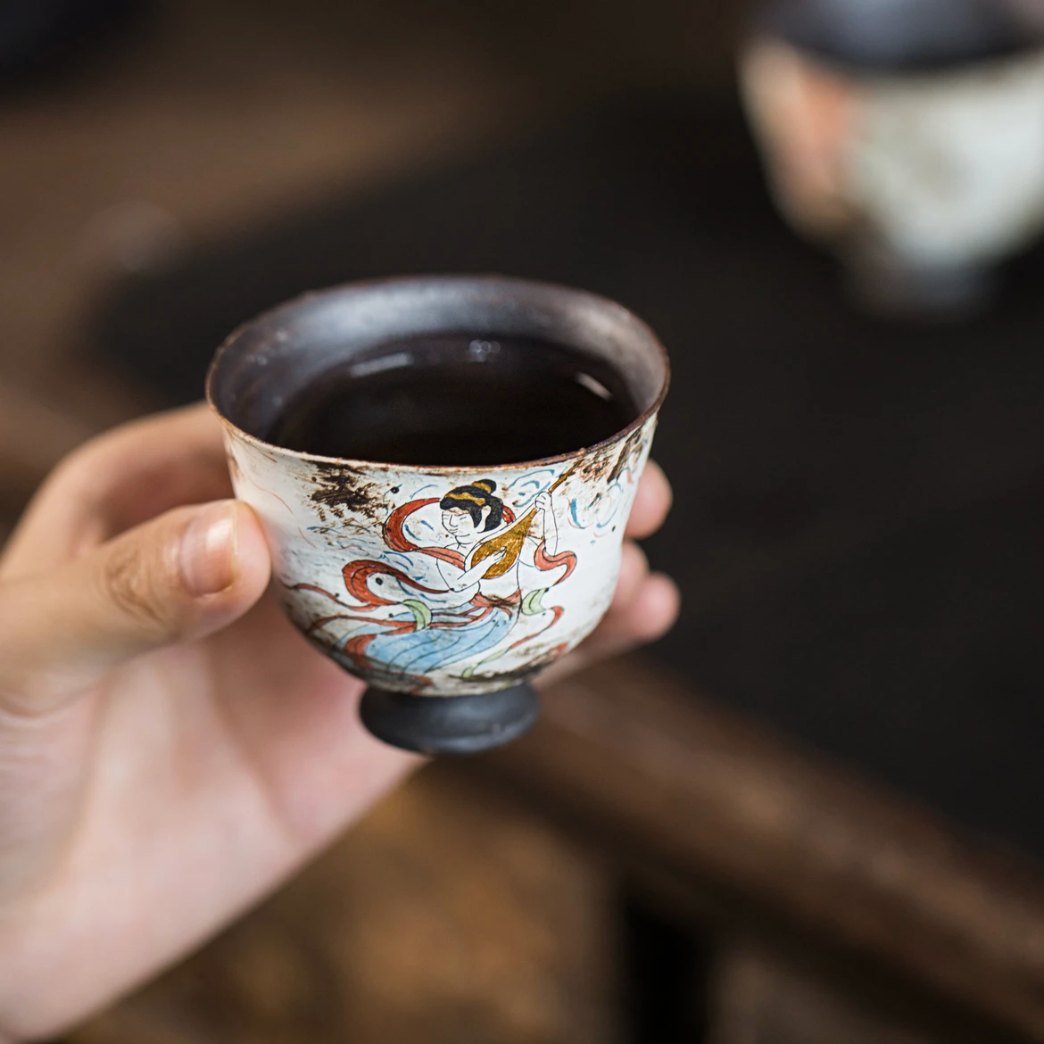 this is a kohiki gaiwan. this is a pottery teapot