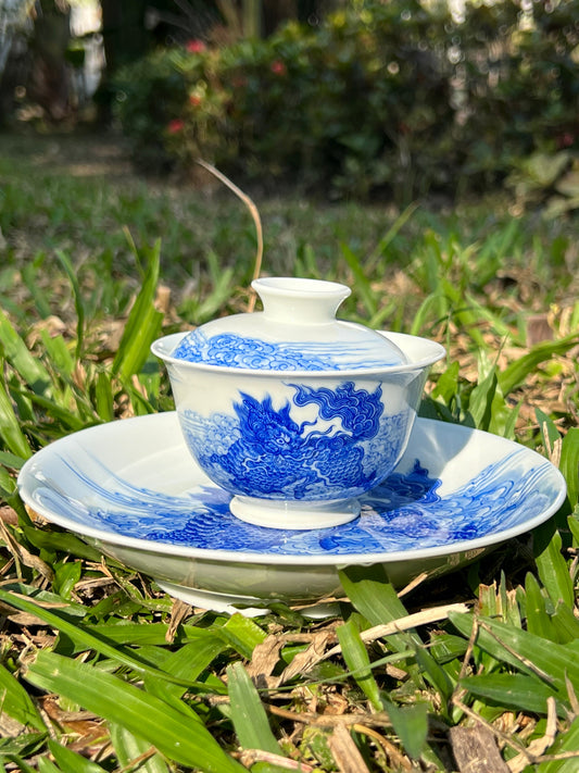 Hand Painted Chinese Qilin Gaiwan Blue And White Porcelain Pot Maker Jingdezhen Master Ceramic Artwork