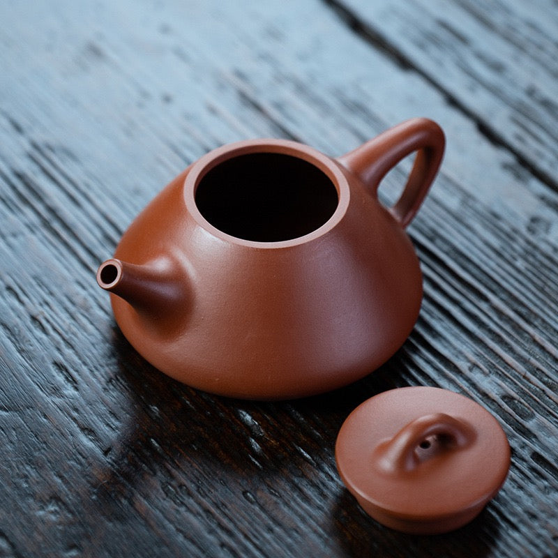 This is a Yixing teapot. this is Chinese yixing clay teapot 