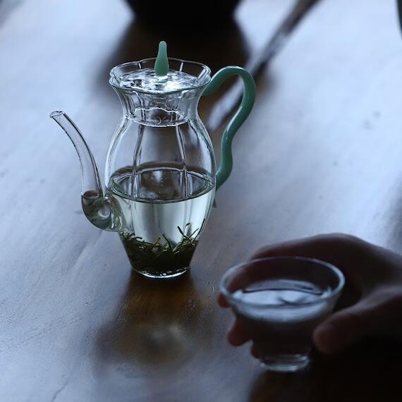 This is a glass teapot