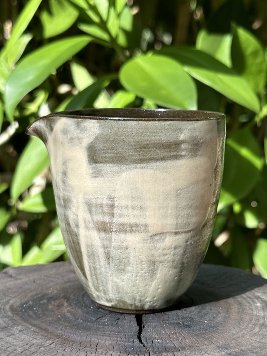 this is a pottery faircup gongdaobei