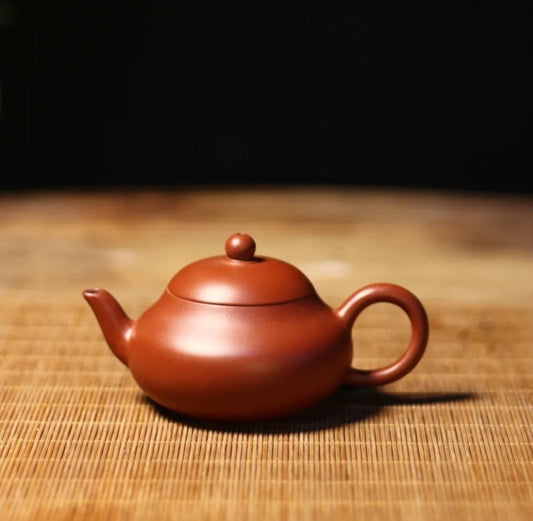 This is a pottery teapot.this is a Zhuni teapot.