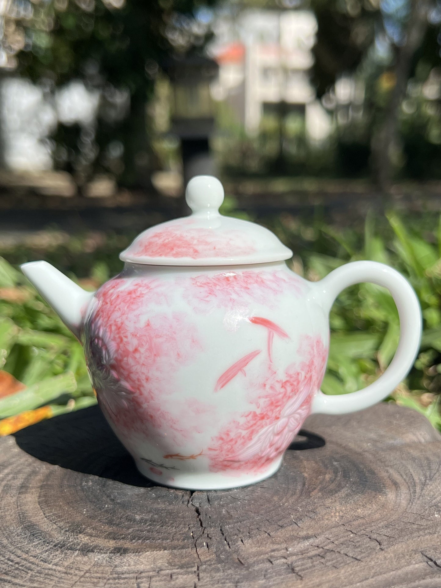 this is a Chinese Jingdezhen pastel porcelain flower teapot.this is a ceramic teapot