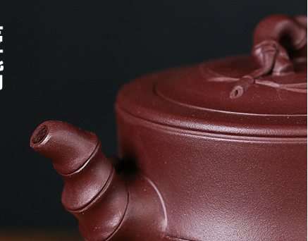 This is a Yixing teapot. this is Chinese yixing clay teapot 