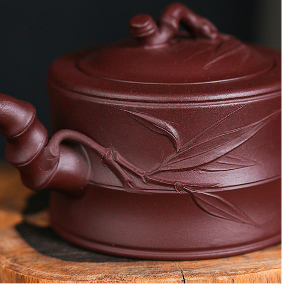 This is a Yixing teapot. this is Chinese yixing clay teapot 