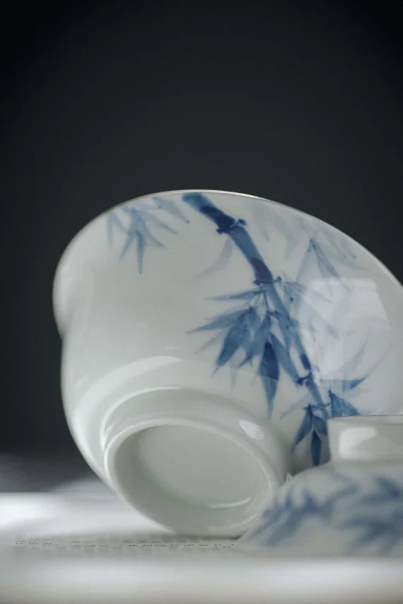 This is a ceramic teapot.this is a ceramic gaiwan