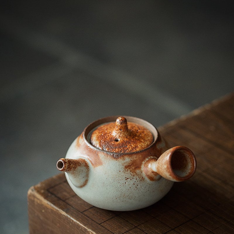 this is a shinoyaki shino ware teapot