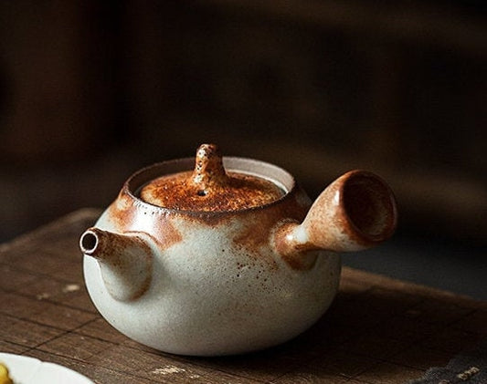 this is a shinoyaki shino ware teapot