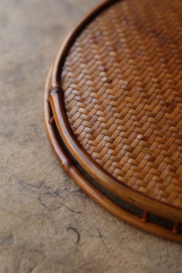 This is a meilu bamboo shelf bamboo tray.