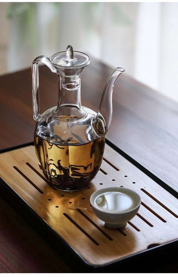 This is a glass teapot. This is a glass kettle