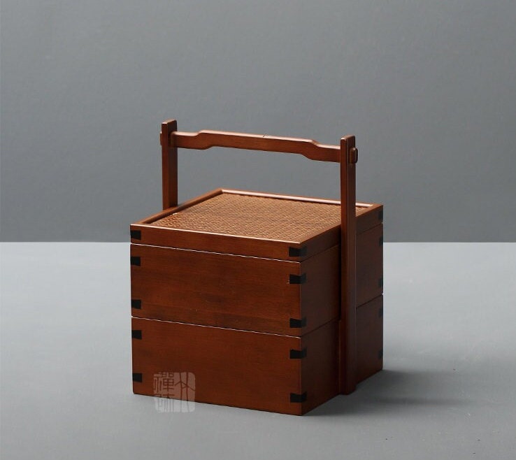 This is a bamboo basket.this is a bamboo storage box