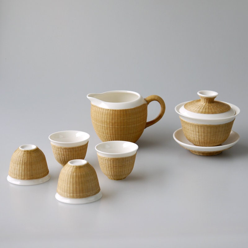 this is a bamboo weaving ceramic gaiwan teapot