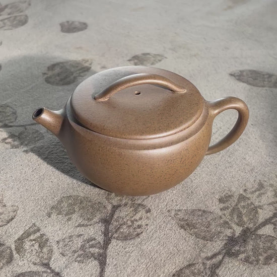 This is a Yixing teapot. this is Chinese yixing clay teapot 