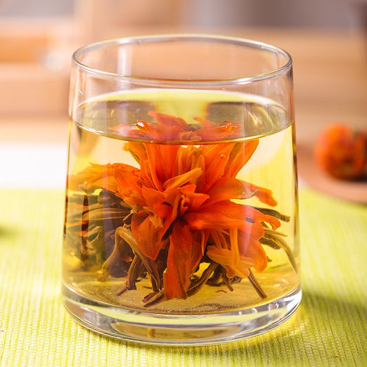 2023 Chinese Tea Leaf Dried Floral Tea Ball Yunnan Dianhong Lily Blomming Tea Black Tea